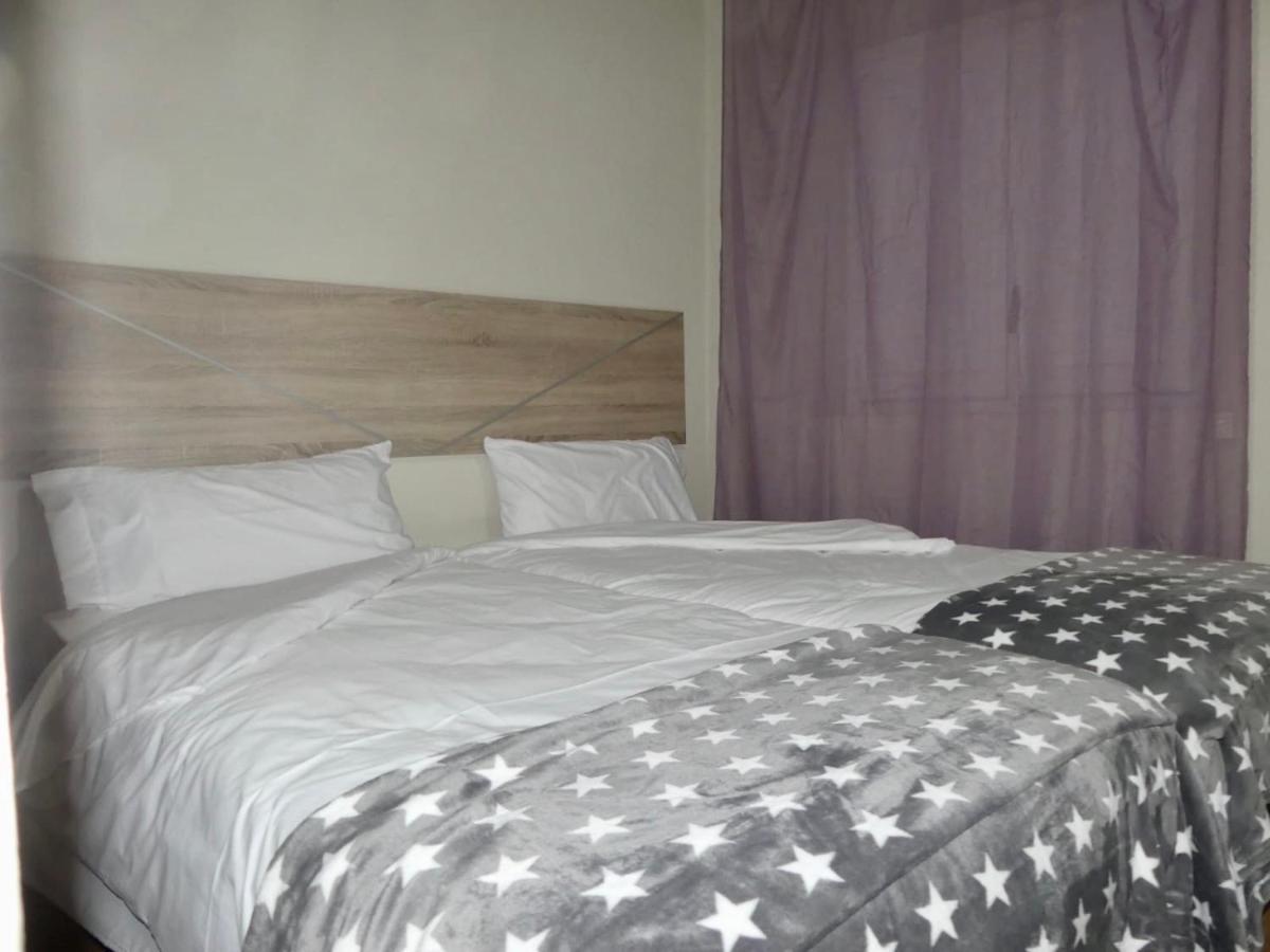 Apartament Encantador Al Centre De Vic Aptgarbi Bagian luar foto