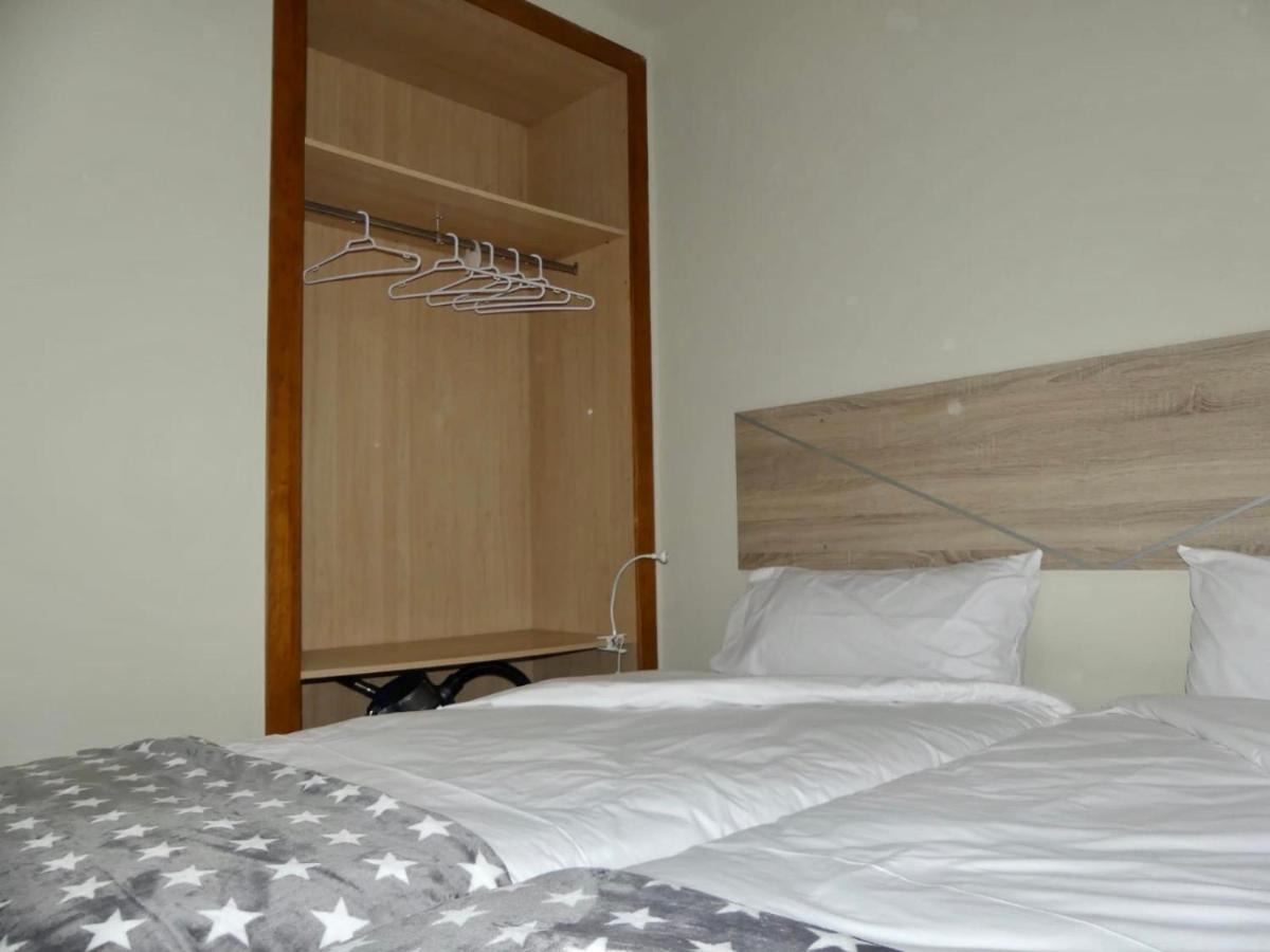 Apartament Encantador Al Centre De Vic Aptgarbi Bagian luar foto