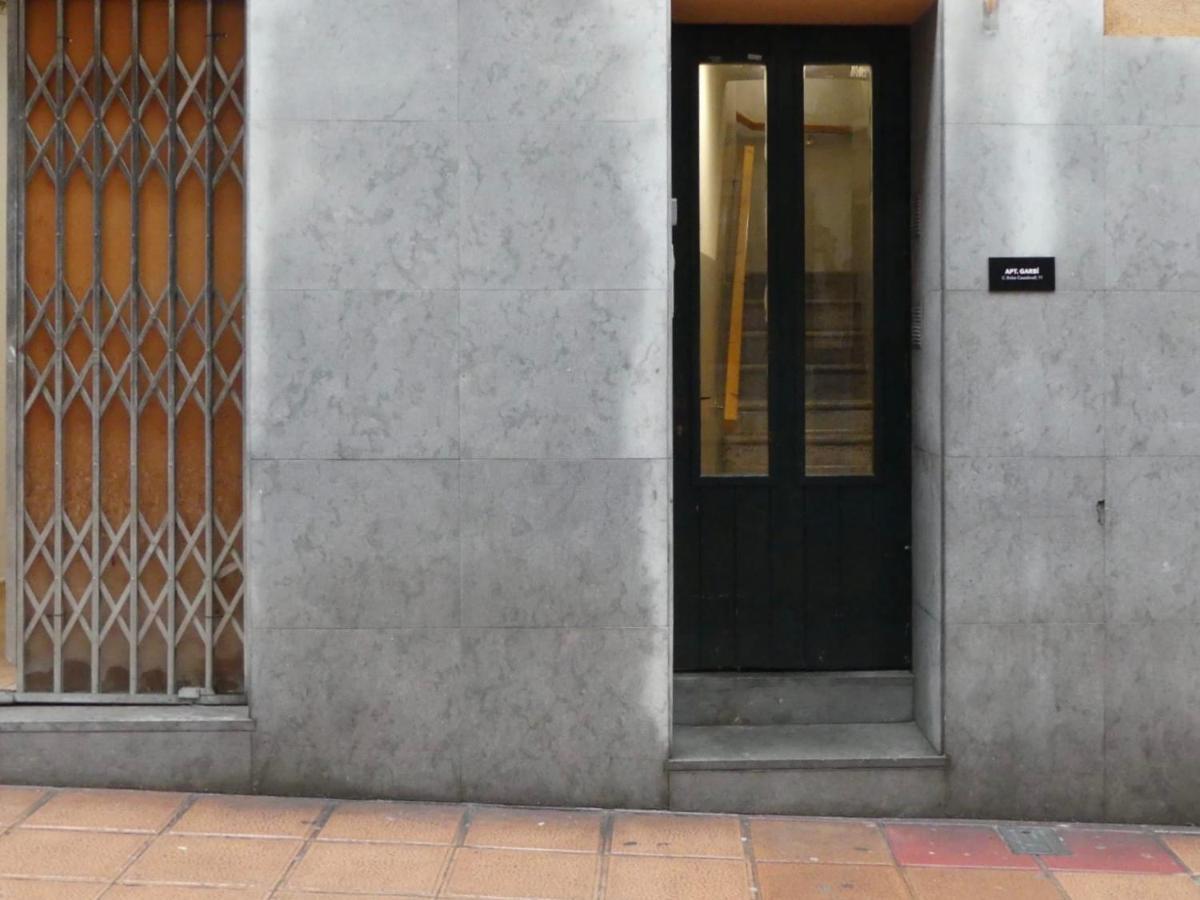 Apartament Encantador Al Centre De Vic Aptgarbi Bagian luar foto